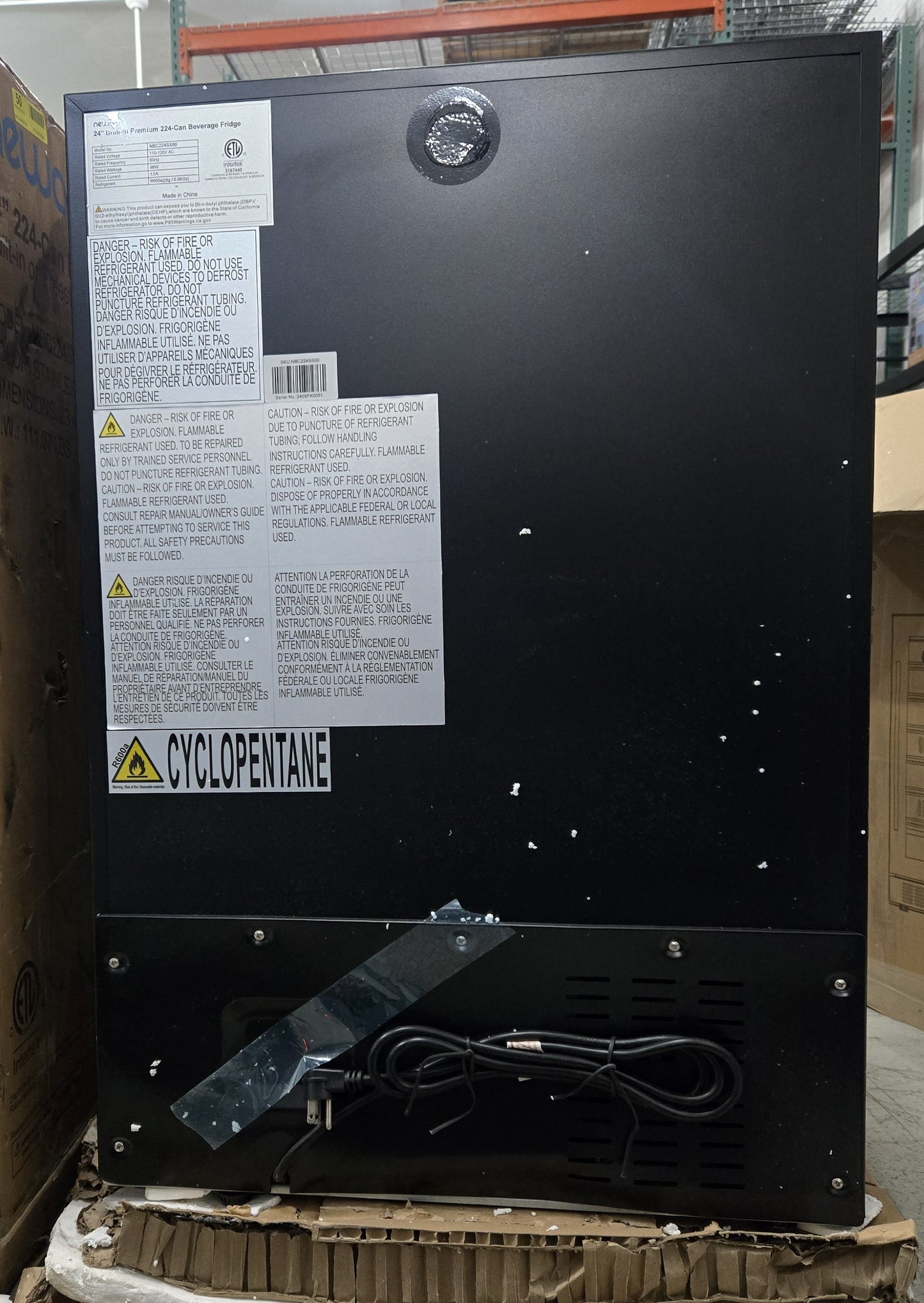 NewAir 24" 224-Can Beverage Cooler w/Color Changing LED Lights *PICKUP ONLY