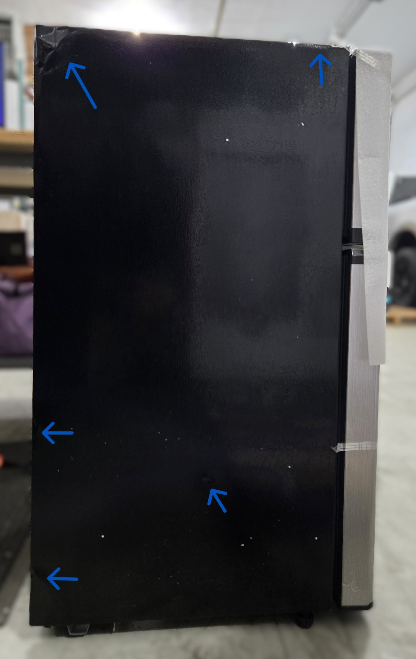 Insignia 3.0 Cu. Ft. Mini Fridge w/Top Freezer *PICKUP ONLY