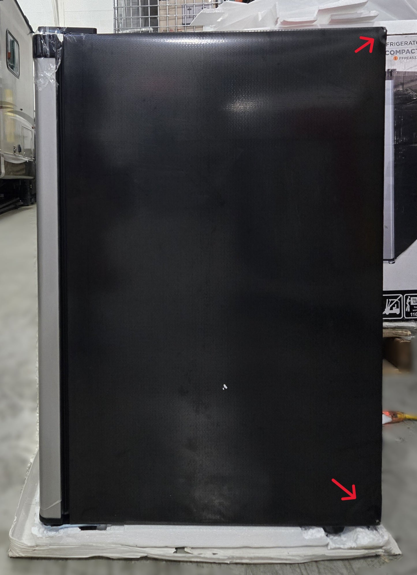 Frigidaire 4.5 Cu. Ft. Mini Fridge with Top Freezer - PICKUP ONLY