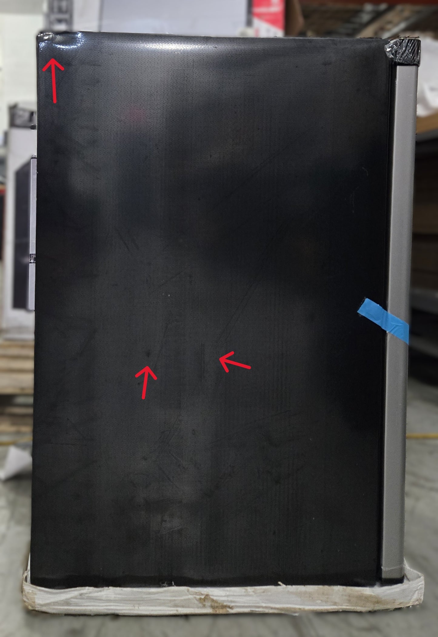 Frigidaire 4.5 Cu. Ft. Mini Fridge w/Top Freezer *SEE DESCRIPTION - PICKUP ONLY