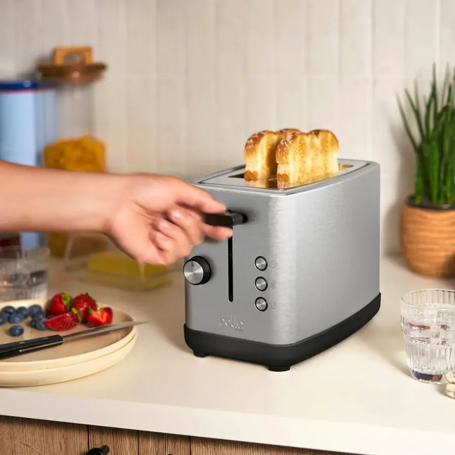 bella PRO - 2-Slice Toaster with Extra Wide Slots and Gluten Free button