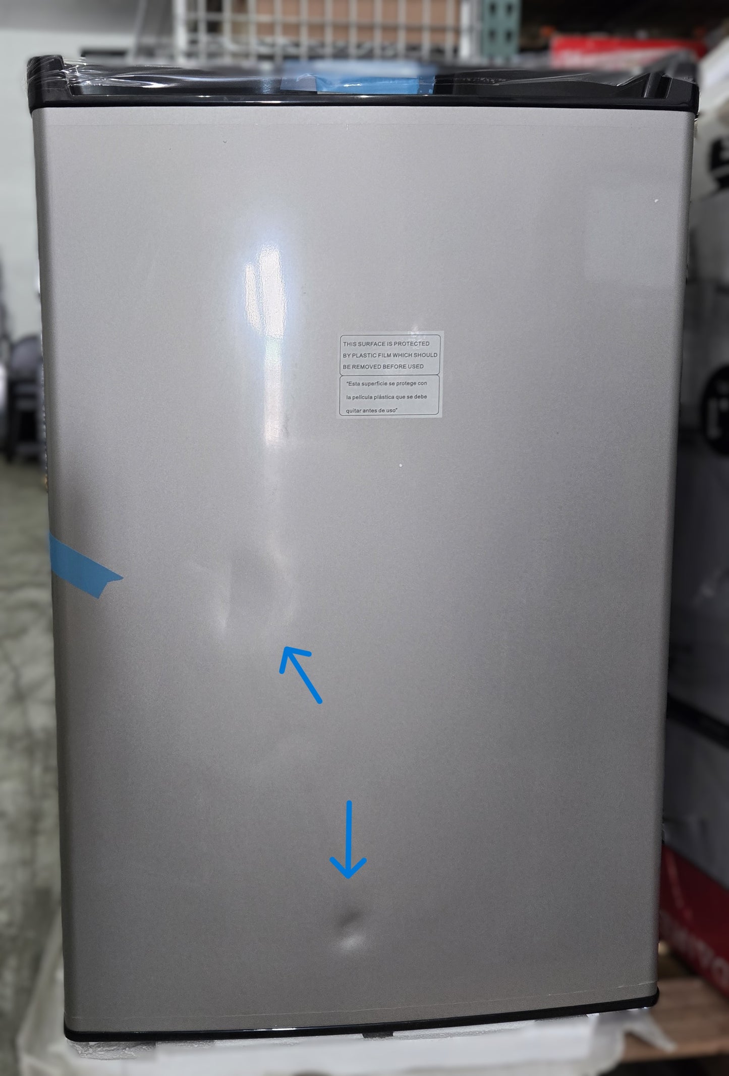 Frigidaire 4.5 Cu. Ft. Mini Fridge with Top Freezer - PICKUP ONLY