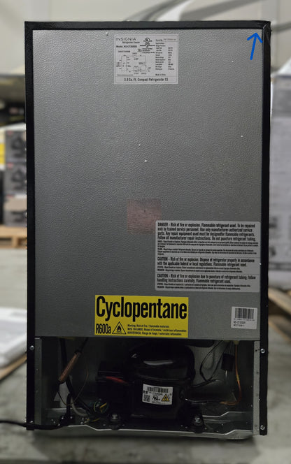 Insignia 3.0 Cu. Ft. Mini Fridge w/Top Freezer *PICKUP ONLY