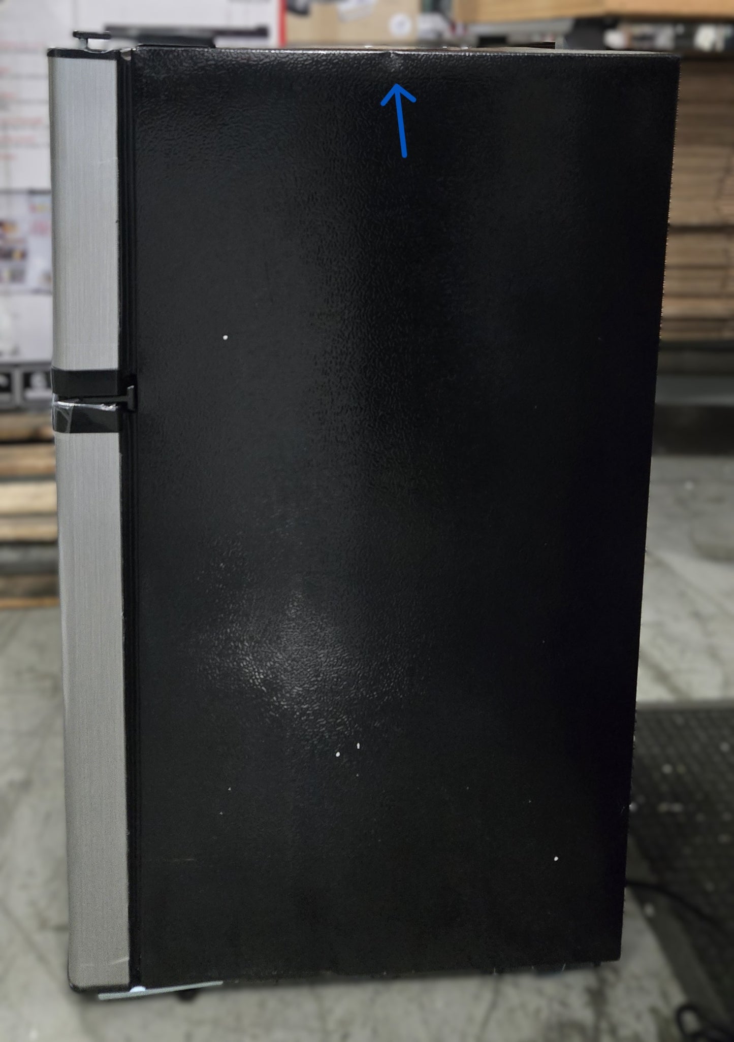 Insignia 3.0 Cu. Ft. Mini Fridge w/Top Freezer *PICKUP ONLY