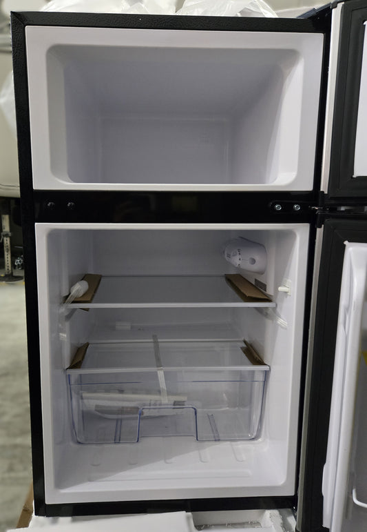 Insignia 3.0 Cu. Ft. Mini Fridge w/Top Freezer *PICKUP ONLY