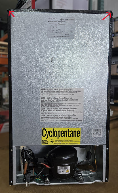 Insignia 3.0 Cu. Ft. Mini Fridge w/Top Freezer *PICKUP ONLY