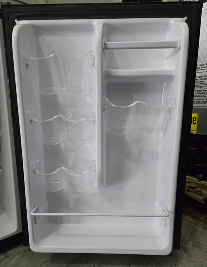 Insignia 2.6 Cu. Ft. Mini Fridge - Black *PICKUP ONLY