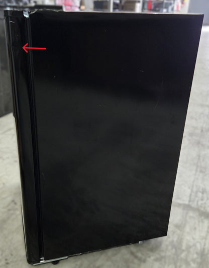 Insignia 2.6 Cu. Ft. Mini Fridge - Black *PICKUP ONLY