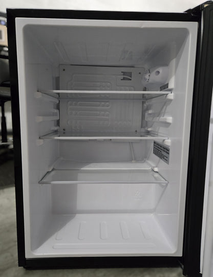 Insignia 2.6 Cu. Ft. Mini Fridge - Black *PICKUP ONLY