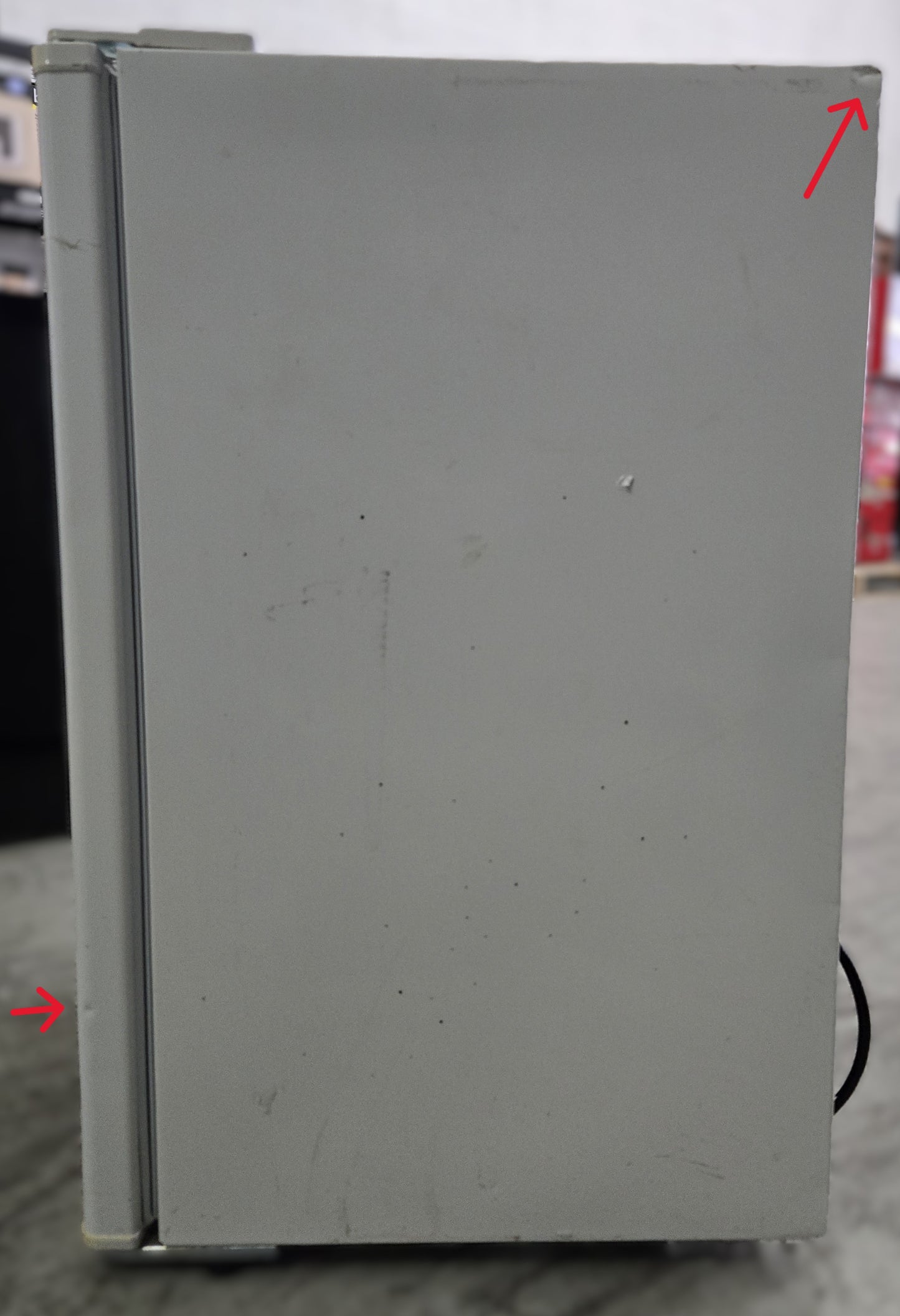 Insignia - 2.6 Cu. Ft. Mini Fridge - White *PICKUP ONLY