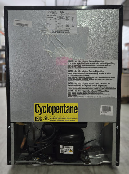 Insignia™ - 2.6 Cu. Ft. Mini Fridge - Black *PICKUP ONLY