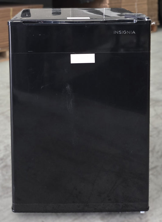 Insignia™ - 2.6 Cu. Ft. Mini Fridge - Black *PICKUP ONLY