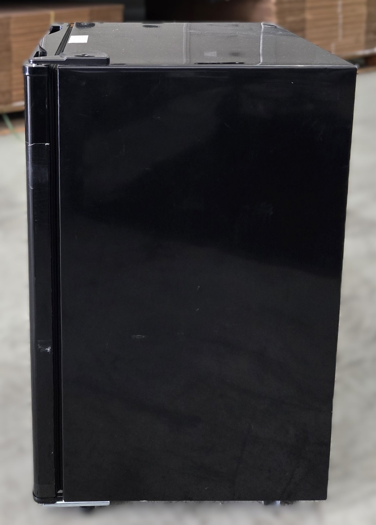 Insignia™ - 2.6 Cu. Ft. Mini Fridge - Black *PICKUP ONLY