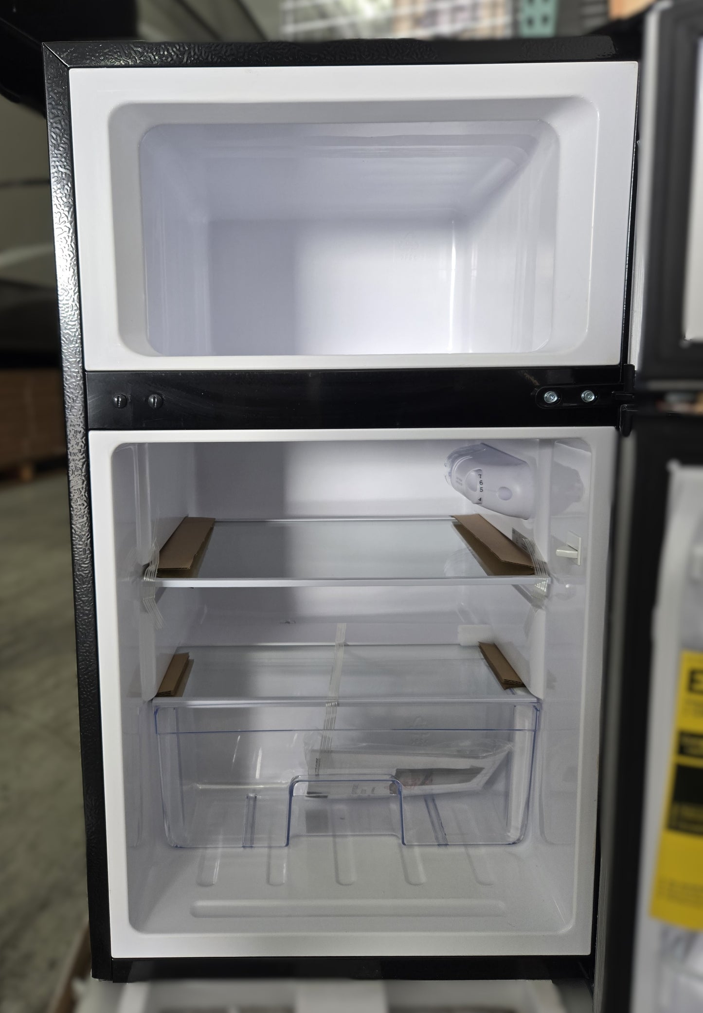 Insignia 3.0 Cu. Ft. Mini Fridge w/Top Freezer *PICKUP ONLY