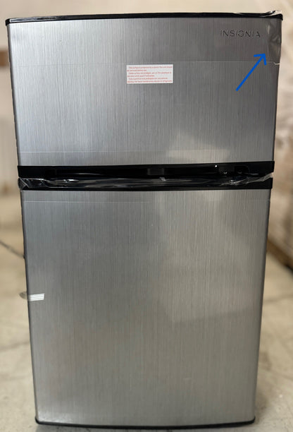 Insignia 3.0 Cu. Ft. Mini Fridge w/Top Freezer *PICKUP ONLY